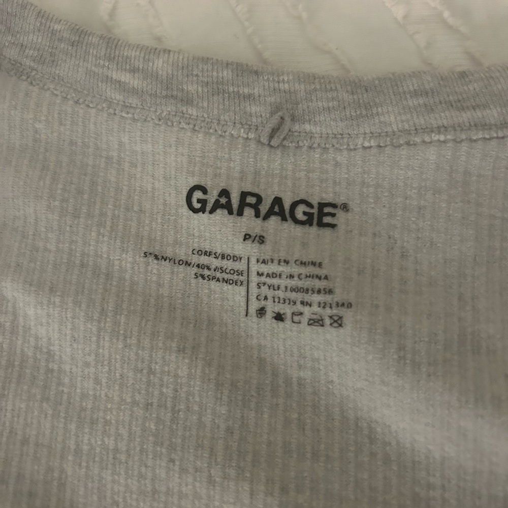 Garage Women's V-Neck Ribbed Crop Tops - Cream, Gray, Dark Grey - Picture 4 of 8